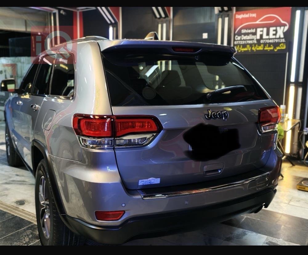 جیپ گراند شیرۆکی